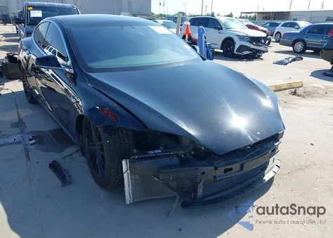 2021 Tesla Model S Long Range Dual Motor All-Wheel Drive/Long Range Plus Dual Motor All-Wheel Drive z USA, uszkodzony, nr VIN 5YJSA1E28MF426080